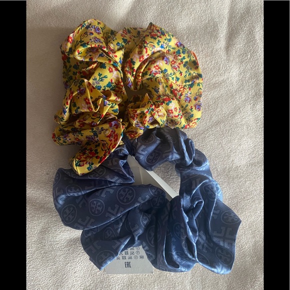 tory burch scrunchie